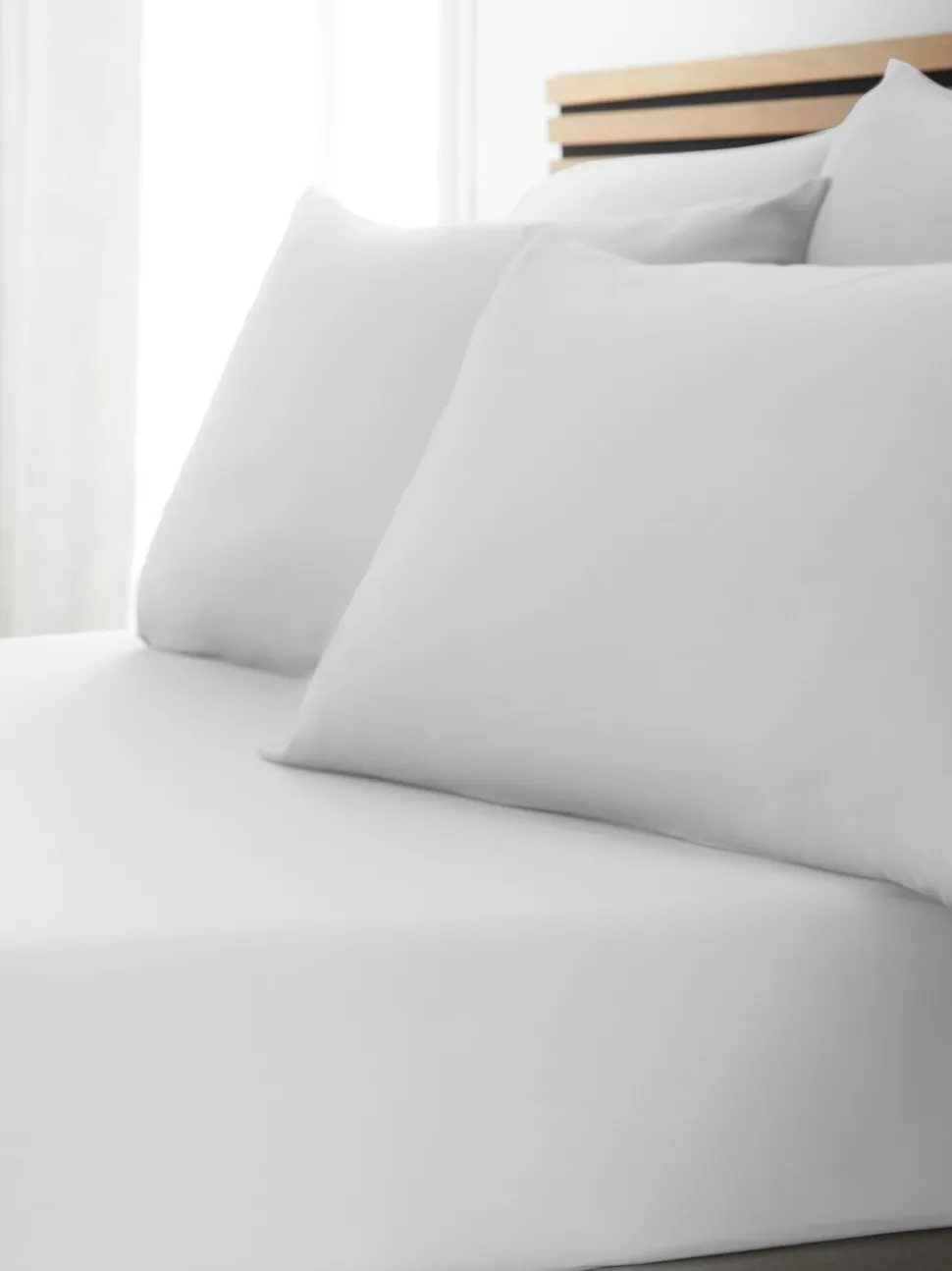 Catherine Lansfield So Soft Non-Iron Fitted Sheet