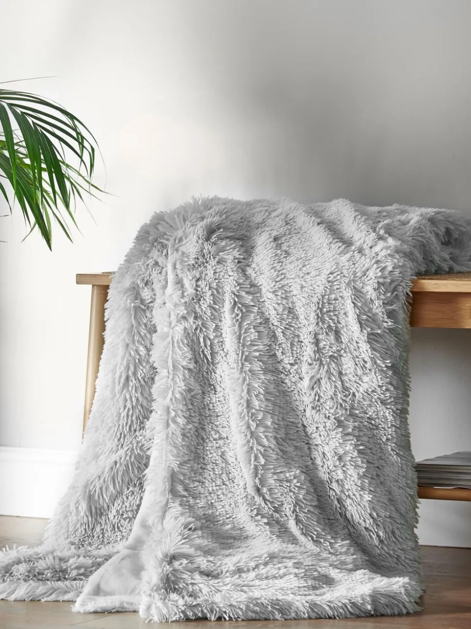 Catherine Lansfield So Soft Cuddly Deep Pile bedloper van imitatiebont