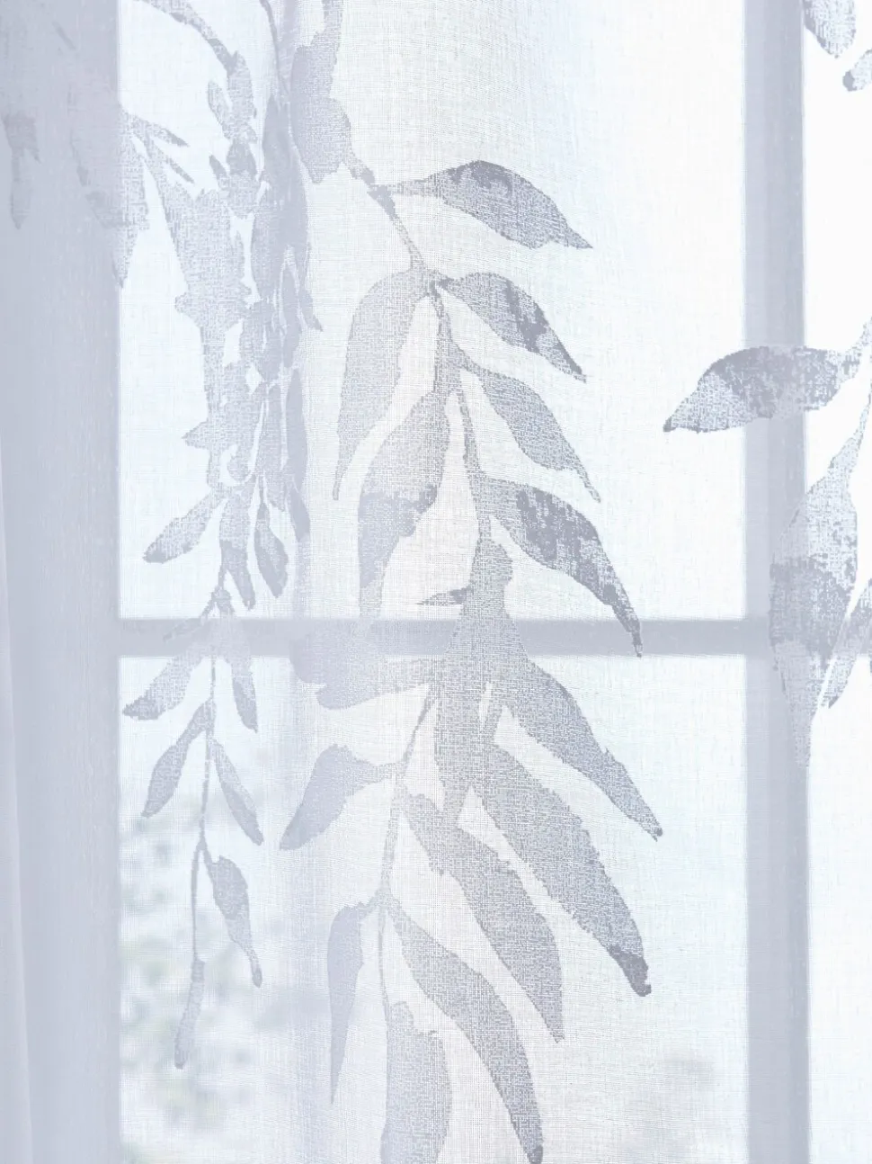 Catherine Lansfield Wisteria gordijnpaneel van voile met gleuf en bloemenprint