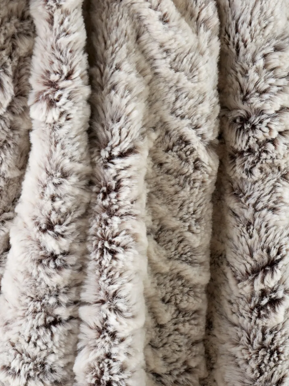 Catherine Lansfield Wolf imitatiebont bedloper