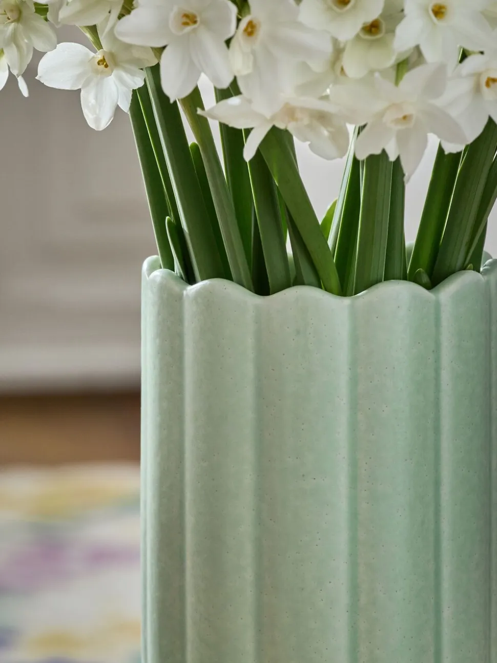 Ceramic Scallop Detail Small Vase