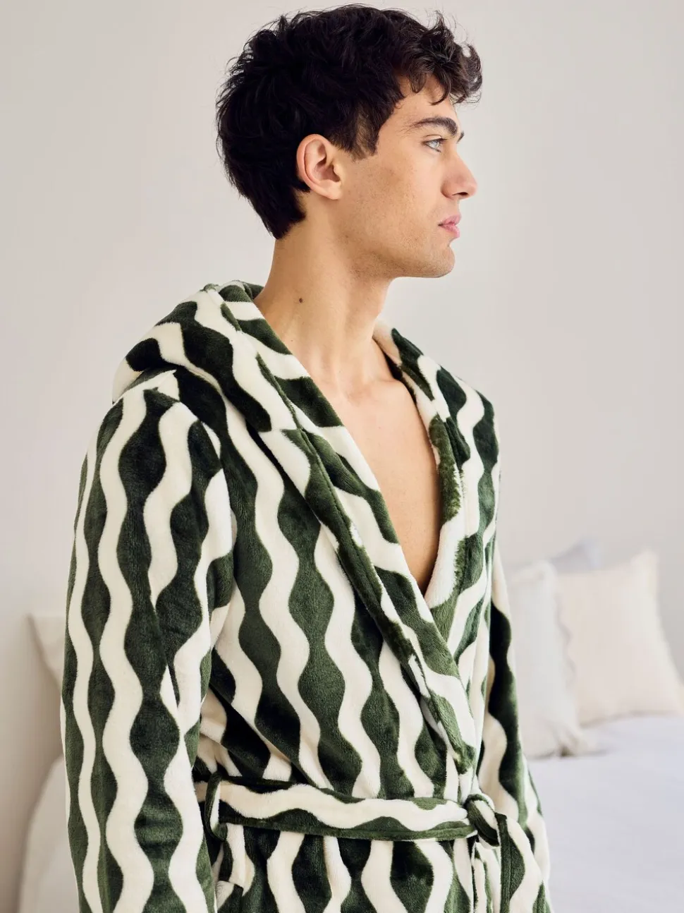 Chelsea Peers Fleece Wavy Stripe Hooded Dressing Gown