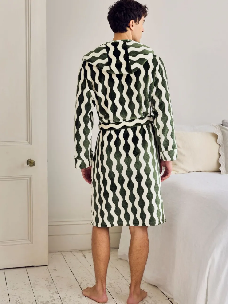 Chelsea Peers Fleece Wavy Stripe Hooded Dressing Gown