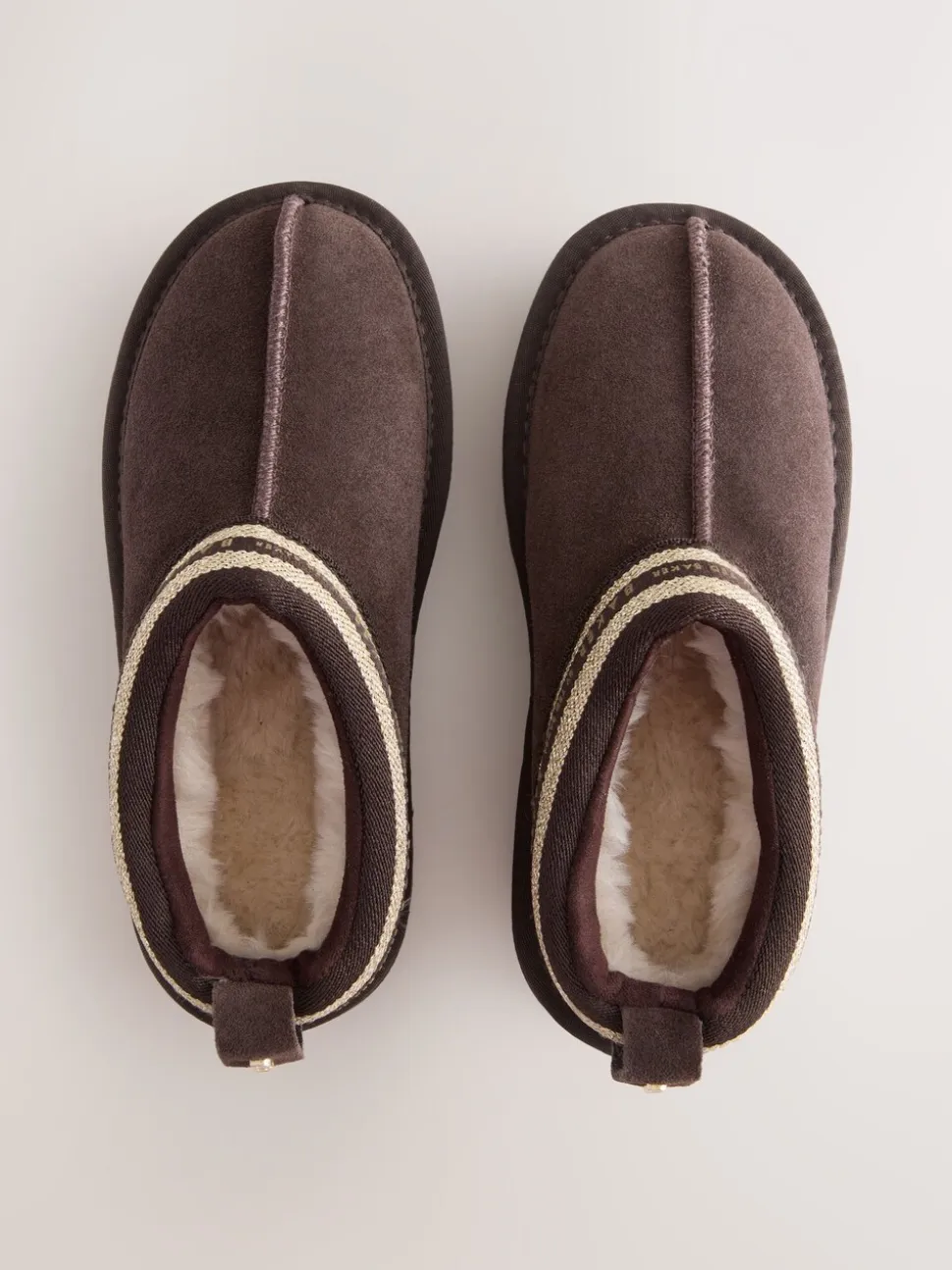Chocoladebruin - Baker by Ted Baker waterafstotende suède muilklomp-pantoffels voor meisjes
