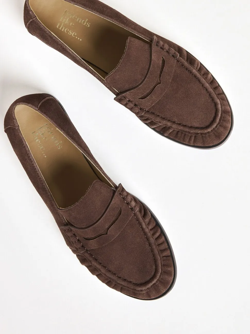 Chocoladebruin - Friends Like These Flat Ruched Comfort Slip On Penny Loafers