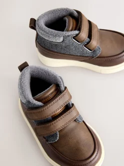 Chocoladebruin - Hoge schoenen met klittenbandsluiting