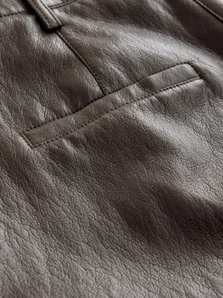 Chocoladebruin - Nothing Ordinary Faux Leather Barrel Leg Trousers