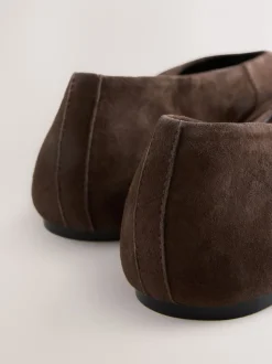 Chocoladebruin suède - Leren ballerina met ronde neus
