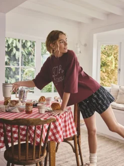 Chocoladebruine slogan - Pyjama met short