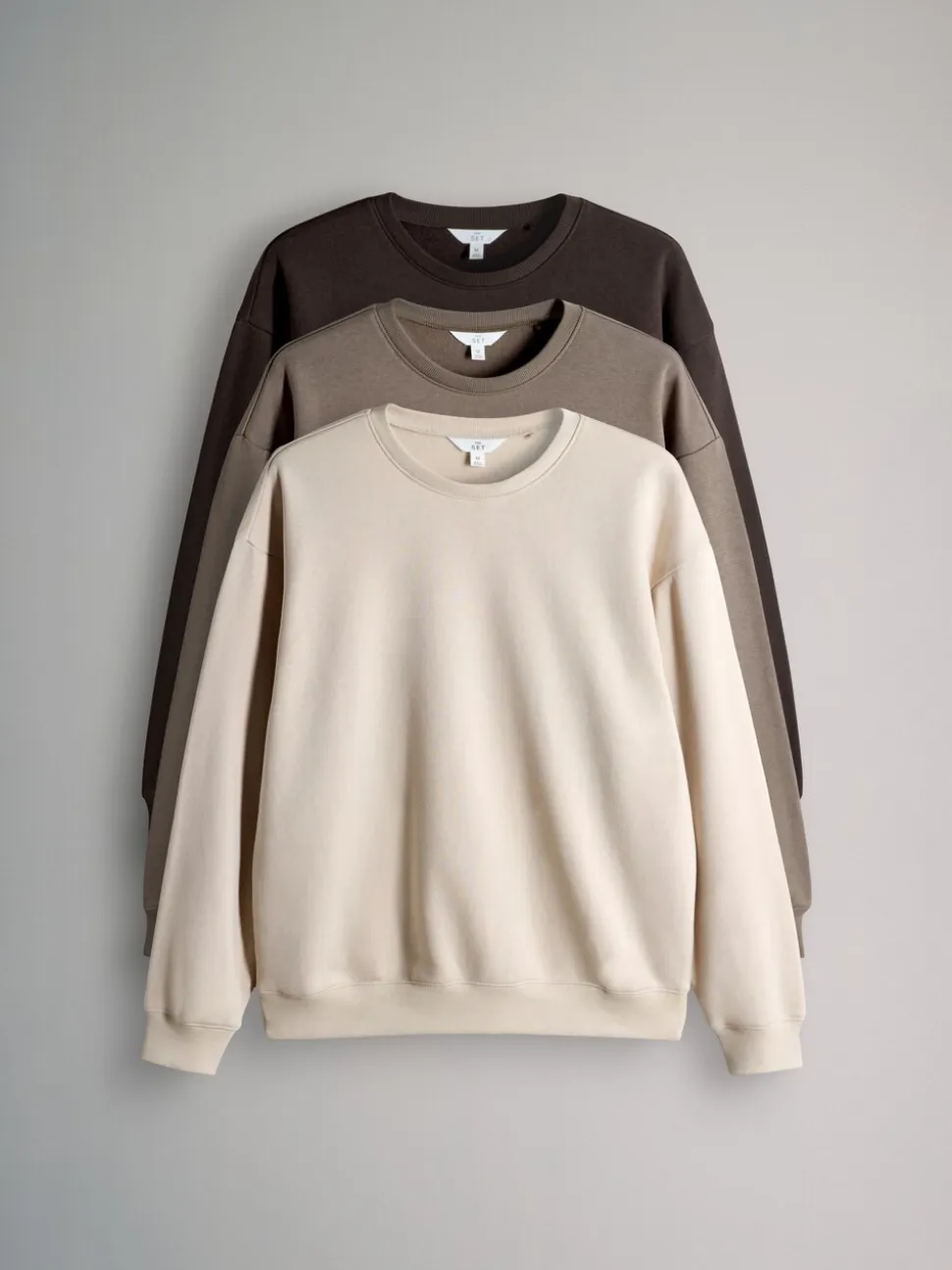 Chocoladebruin/Taupebruin/Crème - The Set set van 3 ruimvallende sweatshirts met ronde hals