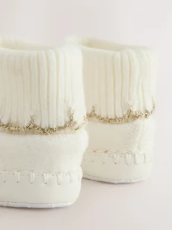 Crème - Gebreide padderslaarsjes met geschulpte rand voor babymeisjes met strik