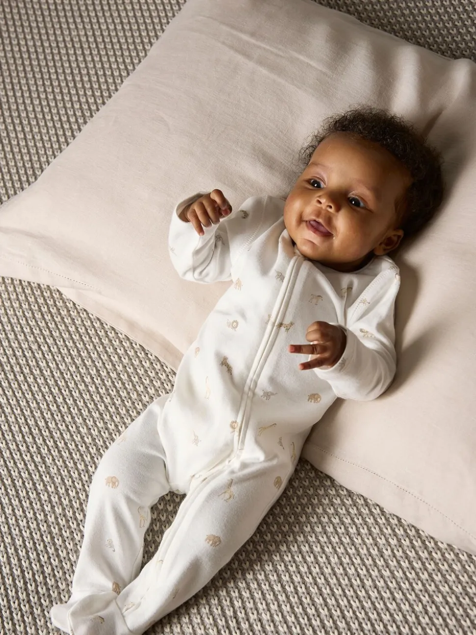 Crème - Mamas & Papas crème rompertje met safari-borduursel van 100% katoen
