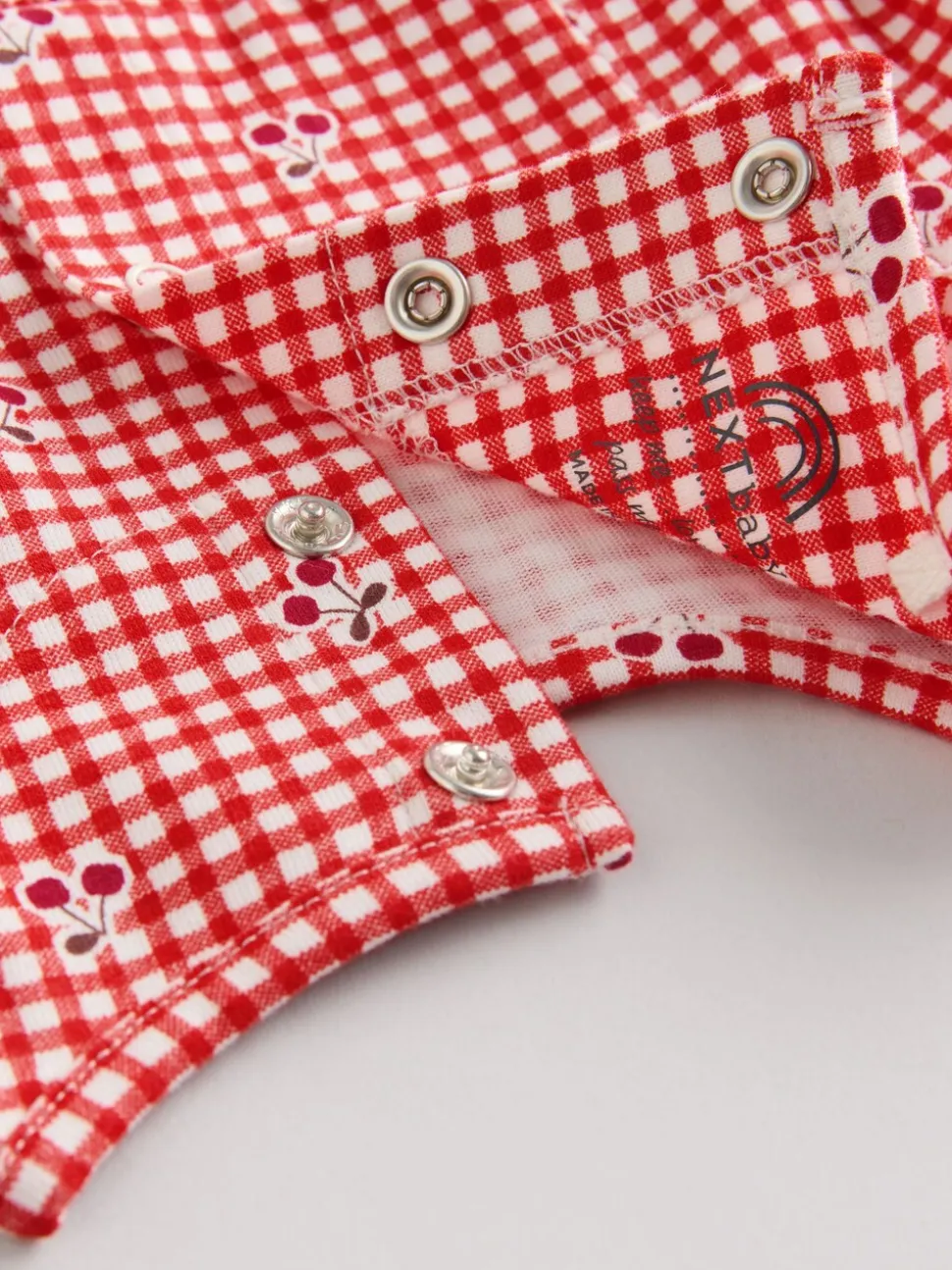 Crème beer/ rode kersen geruit - Verpakking van 2 jersey babyjurkjes (0 mnd-2 jr)