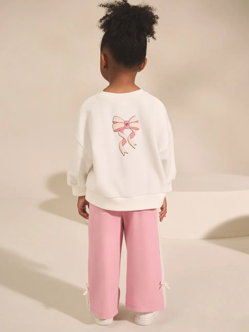 Crèmekleurig/roze - Barbie Sweatshirt & Set van joggingbroek met wijde pijpen (3mnd -7jr)