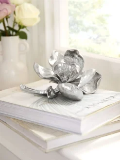 Decoratief bloemenornament