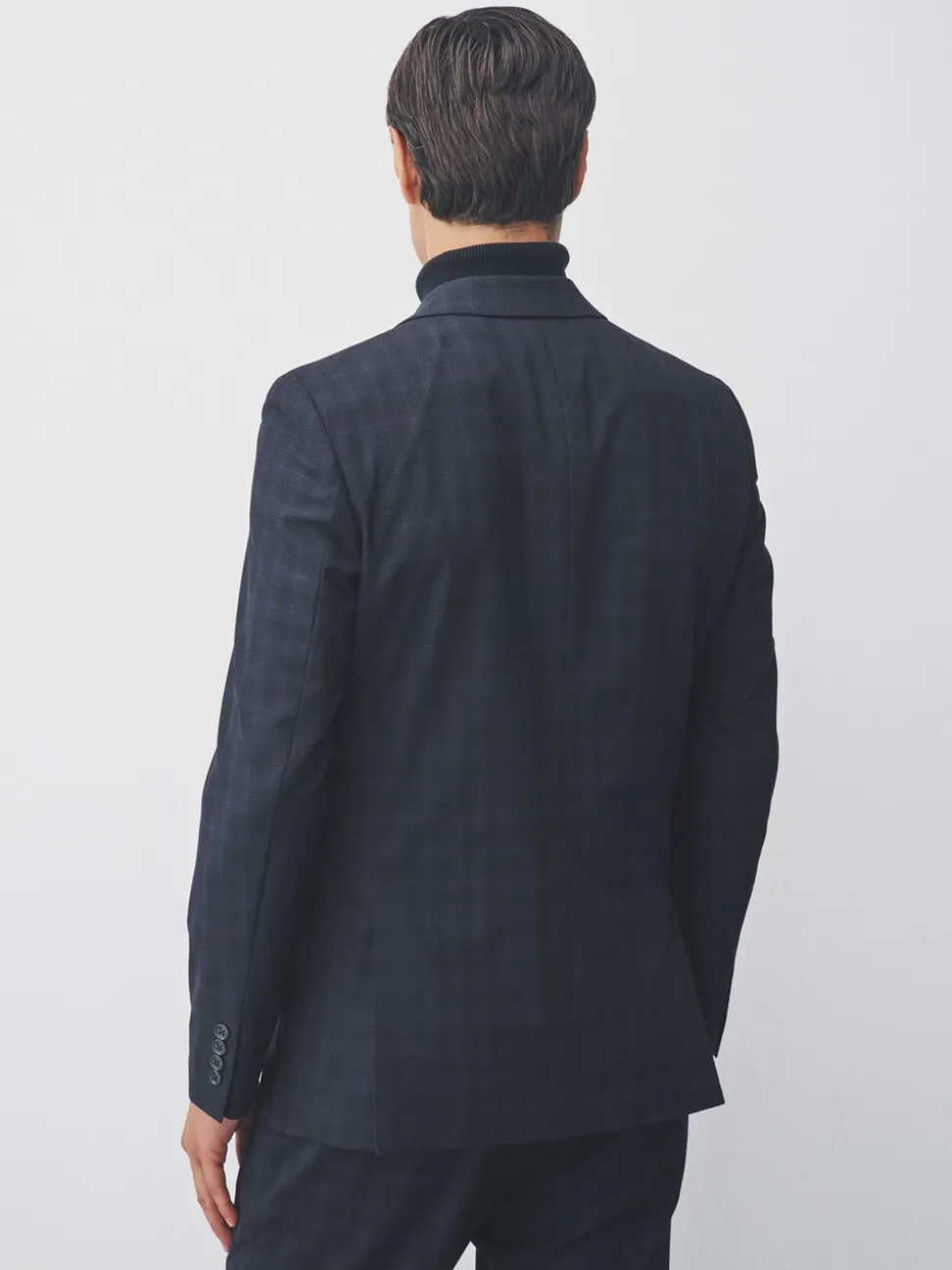 Donkerblauw - Geruit kostuum met smalle pasvorm: colbert