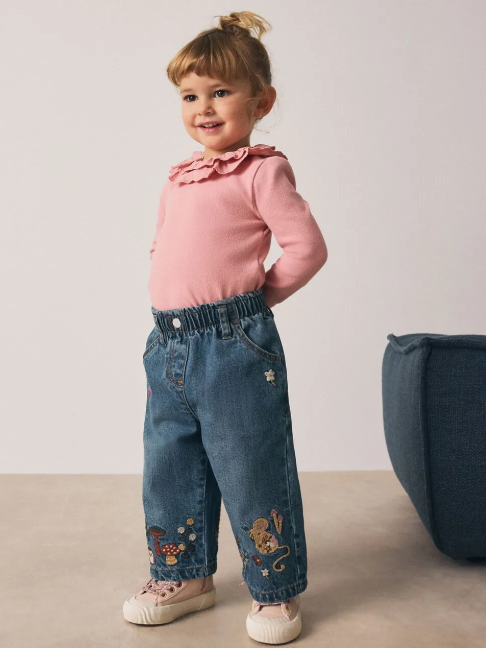 Donkerblauw - Jeans met muizenborduursel (3mnd -7jr)