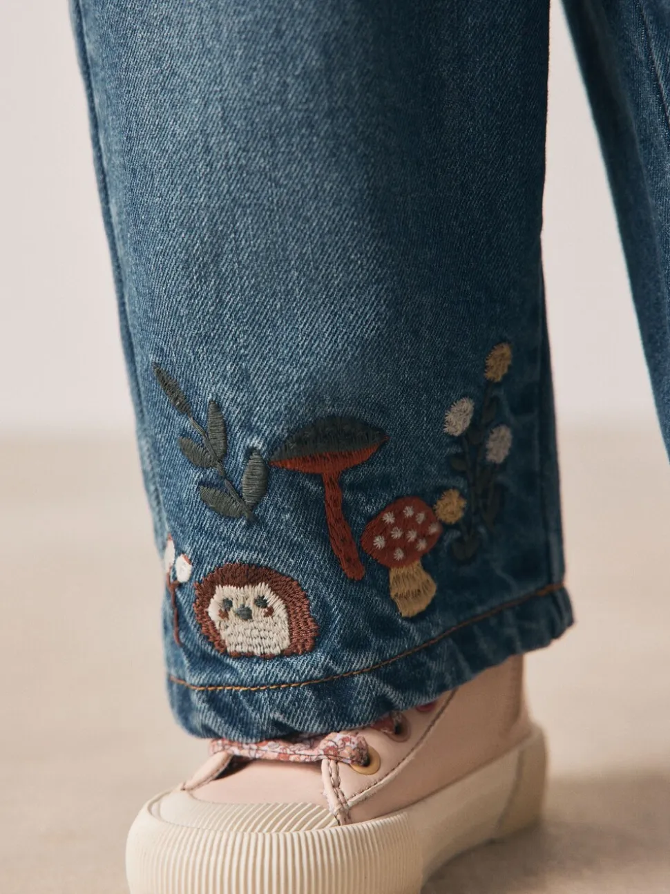 Donkerblauw - Jeans met muizenborduursel (3mnd -7jr)