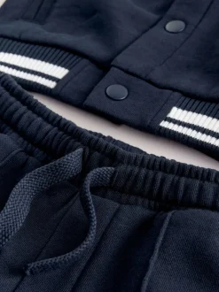Donkerblauw - Jersey letterman-jack en broek set (3mnd-7jr)