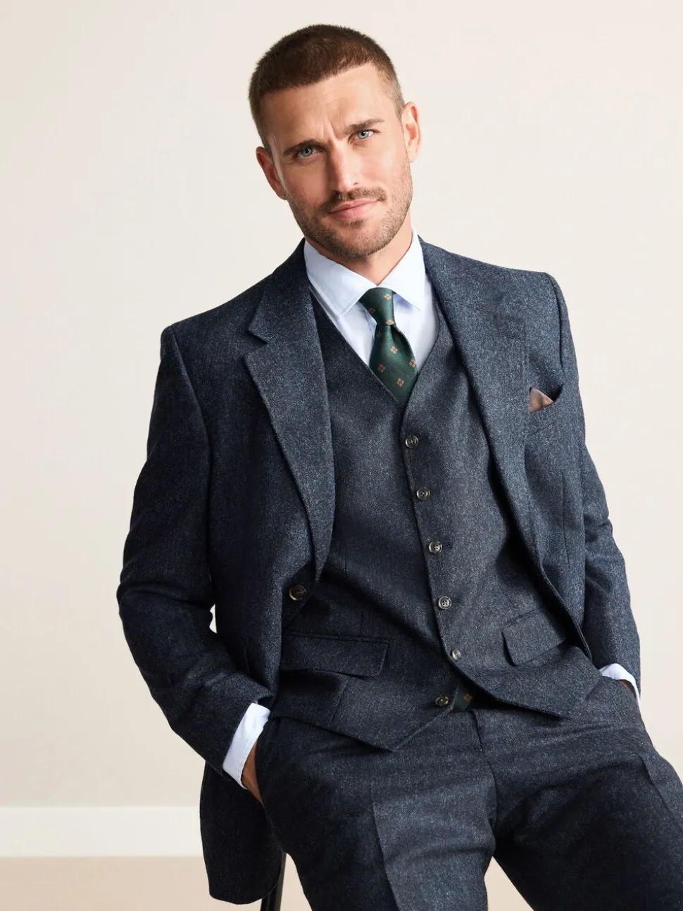 Donkerblauw - Signature Abraham Moon 100% British Wool Donegal Suit Waistcoat