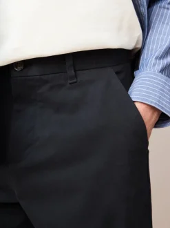 Donkerblauw - Standaard toelopende pasvorm - Stretchy chino