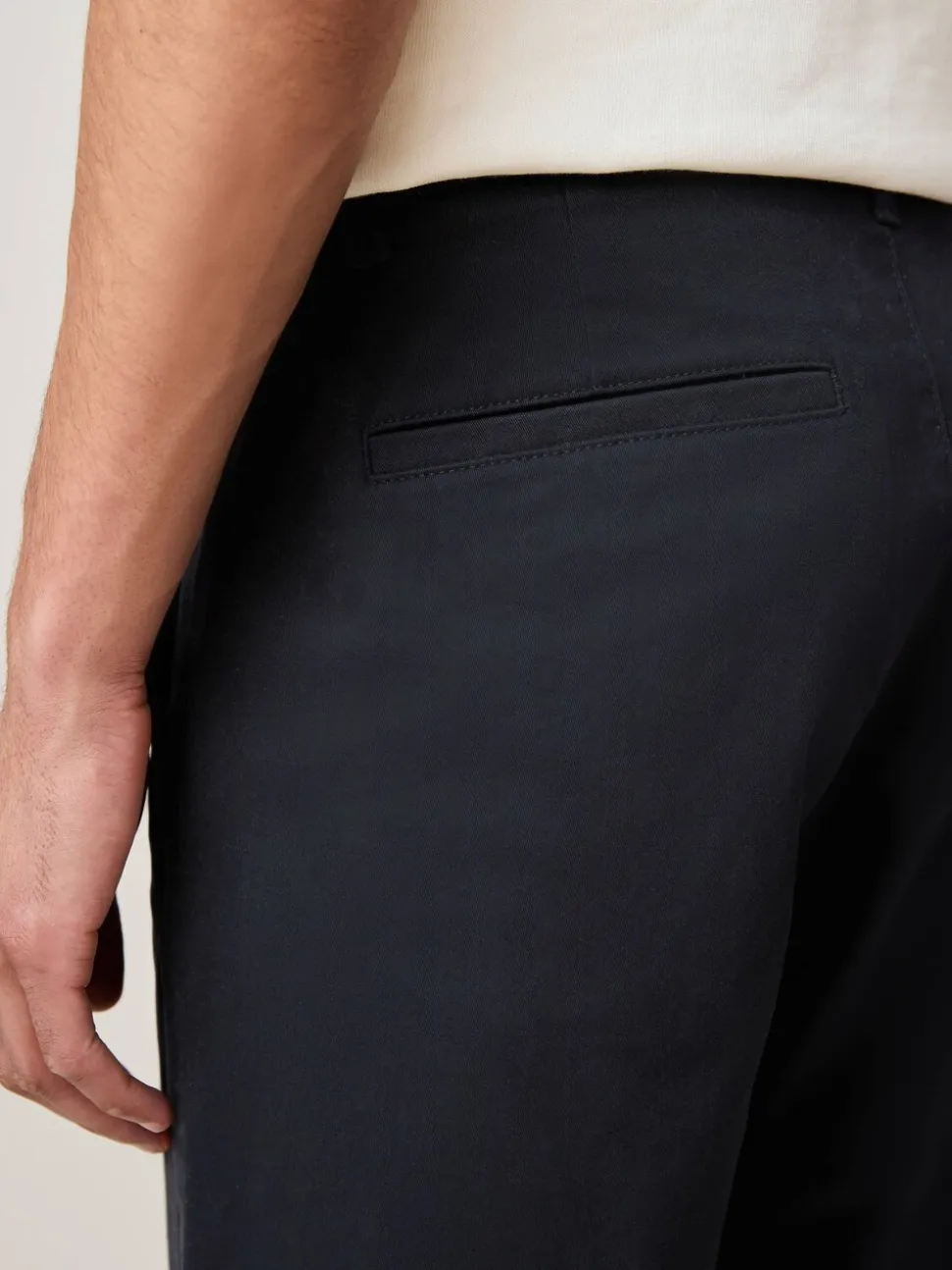Donkerblauw - Standaard toelopende pasvorm - Stretchy chino