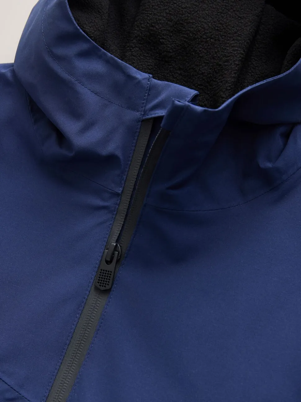 Donkerblauw - Waterdichte jas met fleece voering en capuchon (3-17jr)