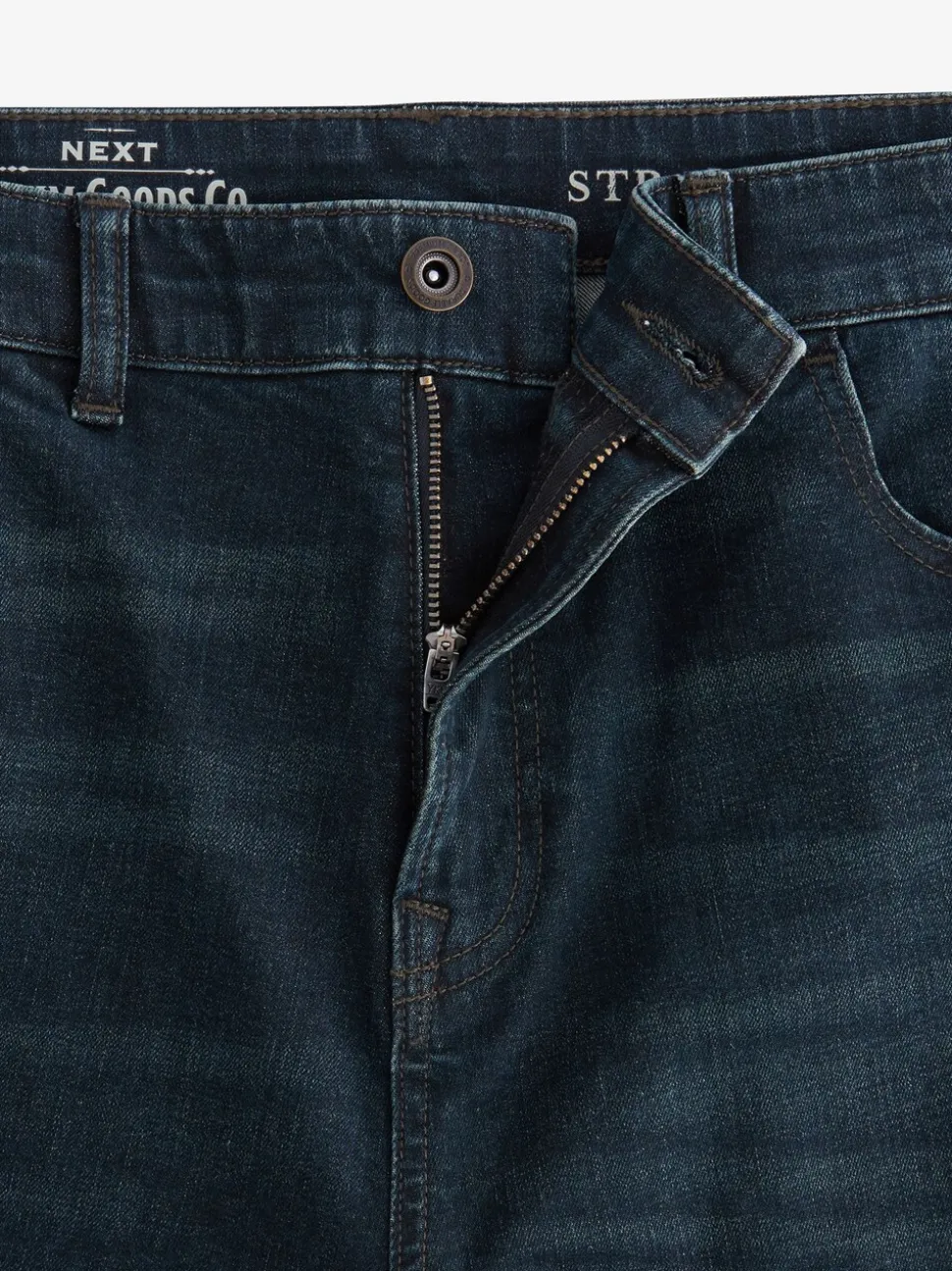 Donkerblauwe wassing - Rechte, klassieke jeans met stretch
