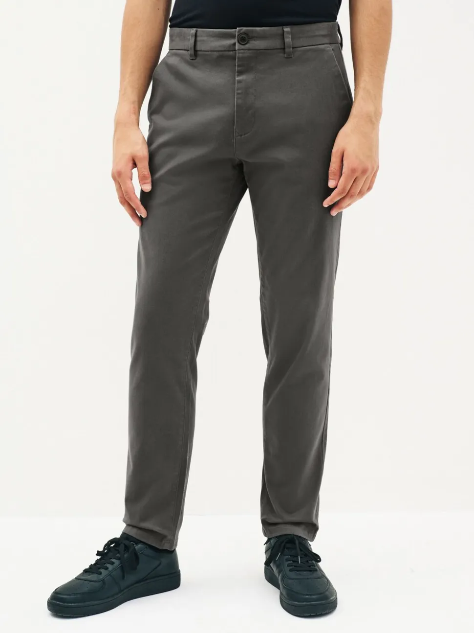 Donkergrijs - Standaard toelopende pasvorm - Stretchy chino