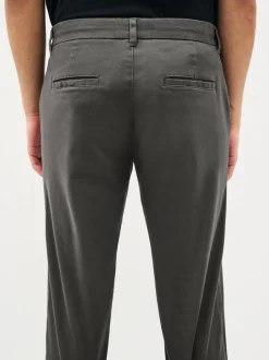 Donkergrijs - Standaard toelopende pasvorm - Stretchy chino