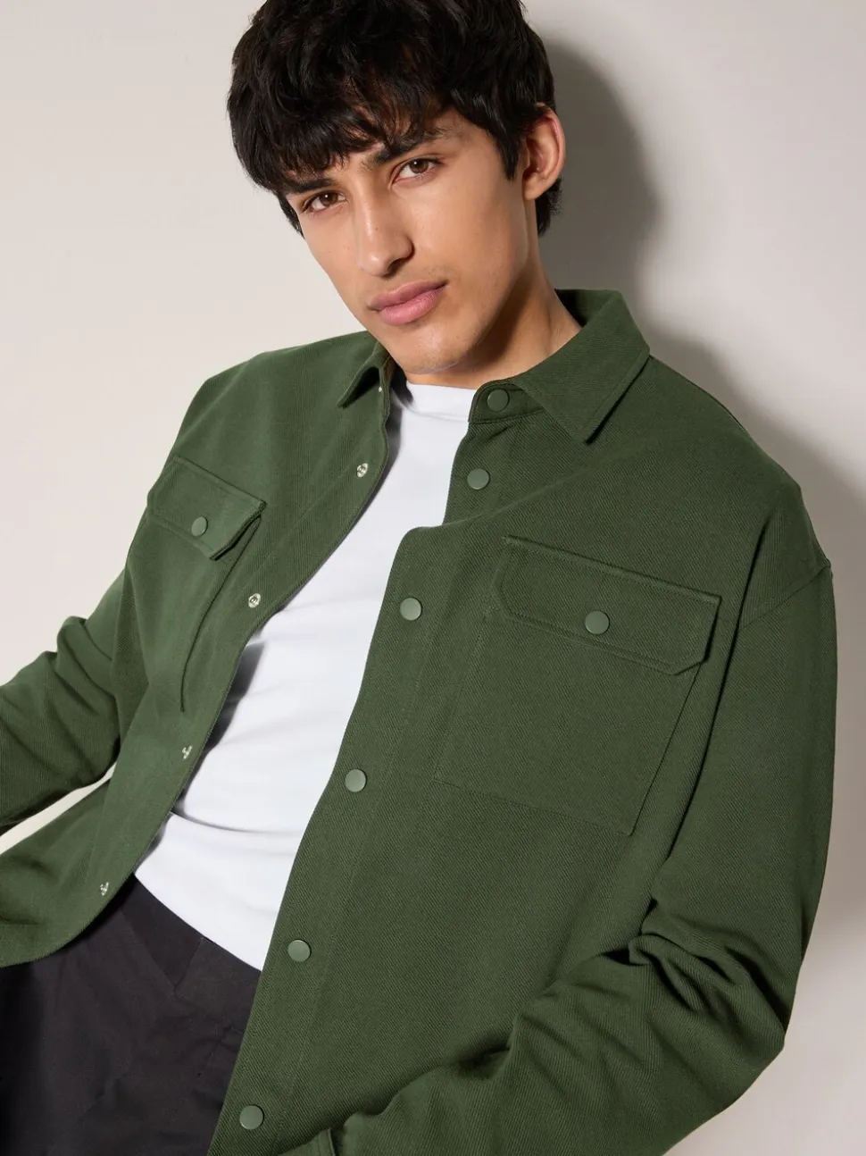 Donkergroen - Jersey keperstof Overshirt met drukknopen