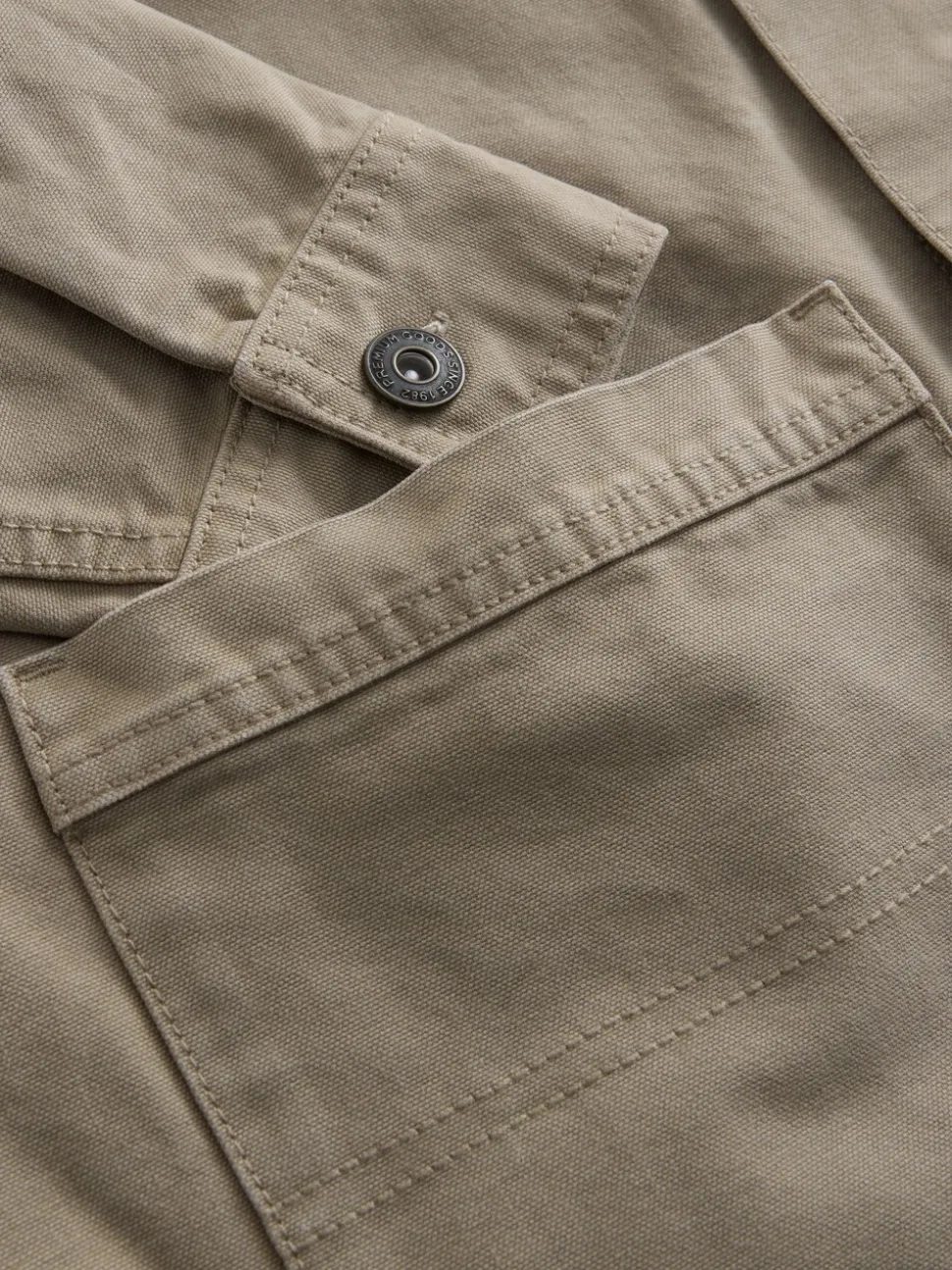 Ecru - Corduroy canvas shacket overshirt met kraag