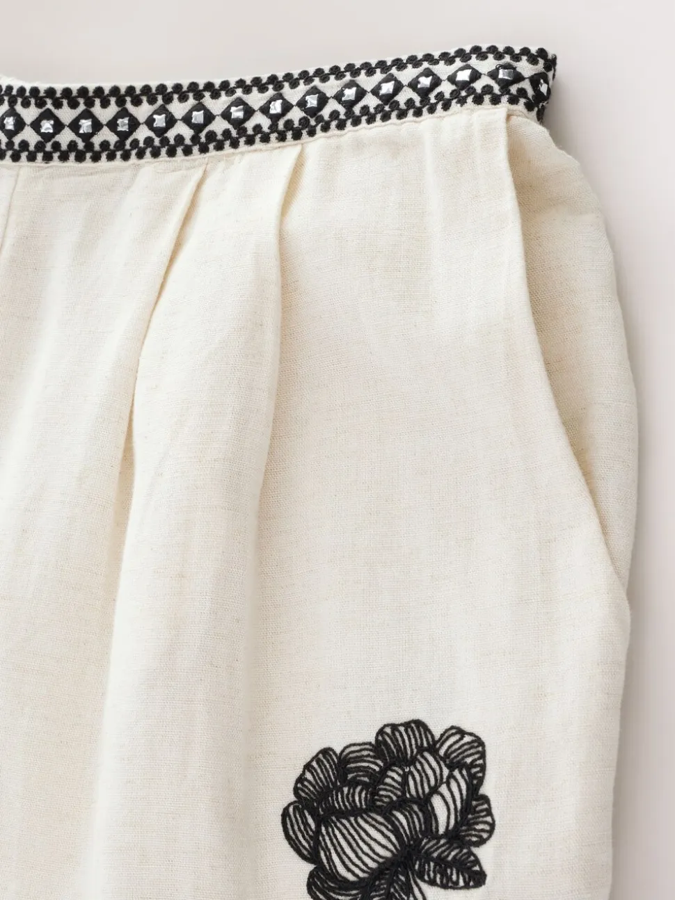 Ecru gemêleerd - Geborduurde strandshorts