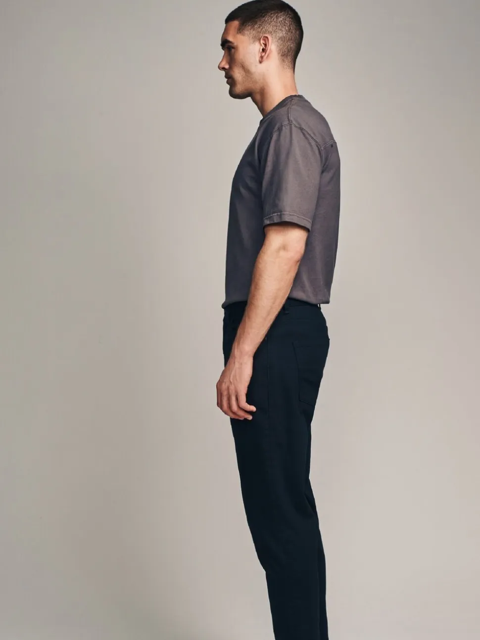 Effen zwart - Klassieke stretchjeans met standaard taps toelopende pasvorm