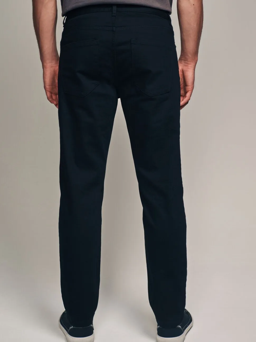 Effen zwart - Klassieke stretchjeans met standaard taps toelopende pasvorm