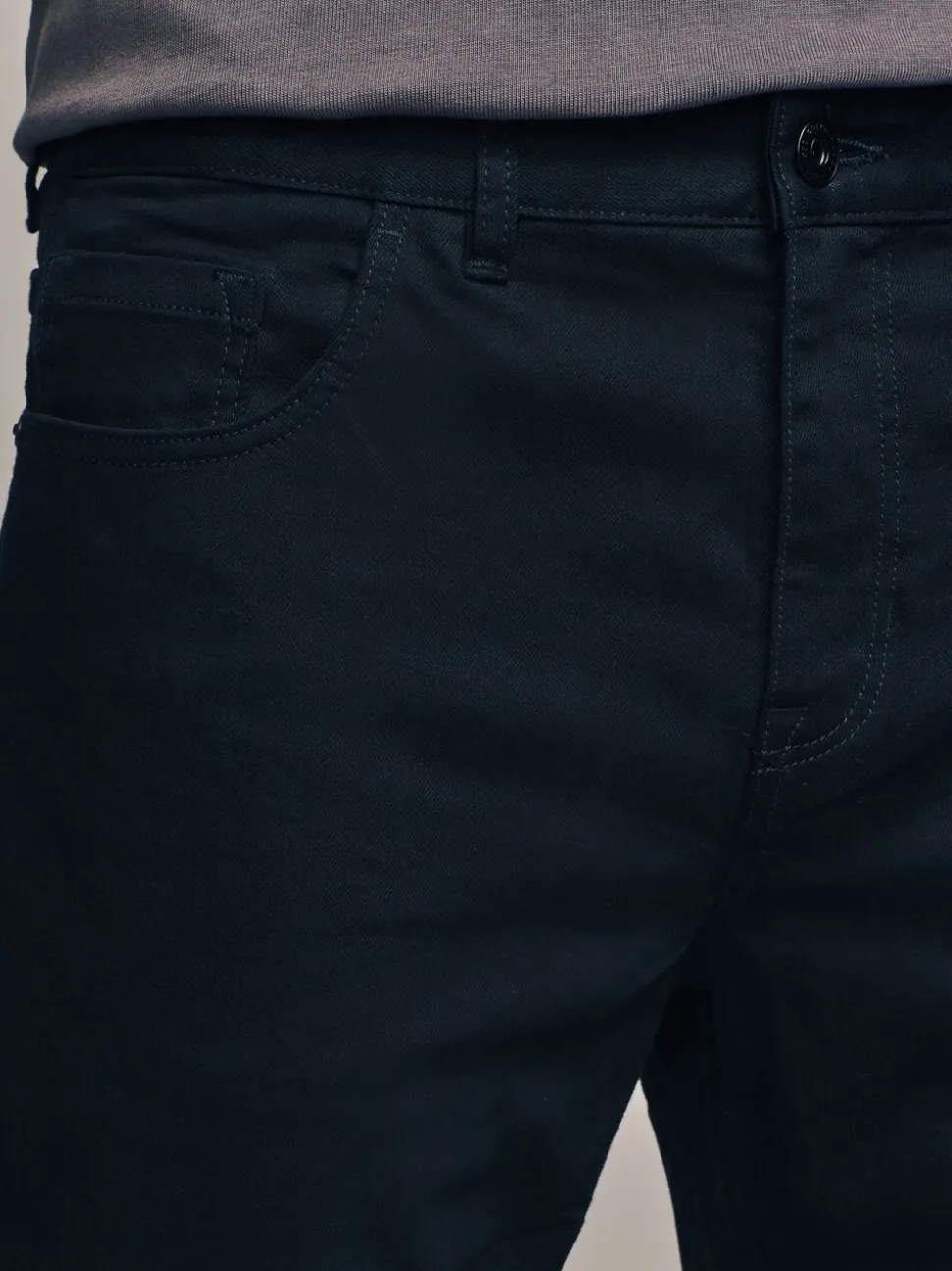 Effen zwart - Klassieke stretchjeans met standaard taps toelopende pasvorm