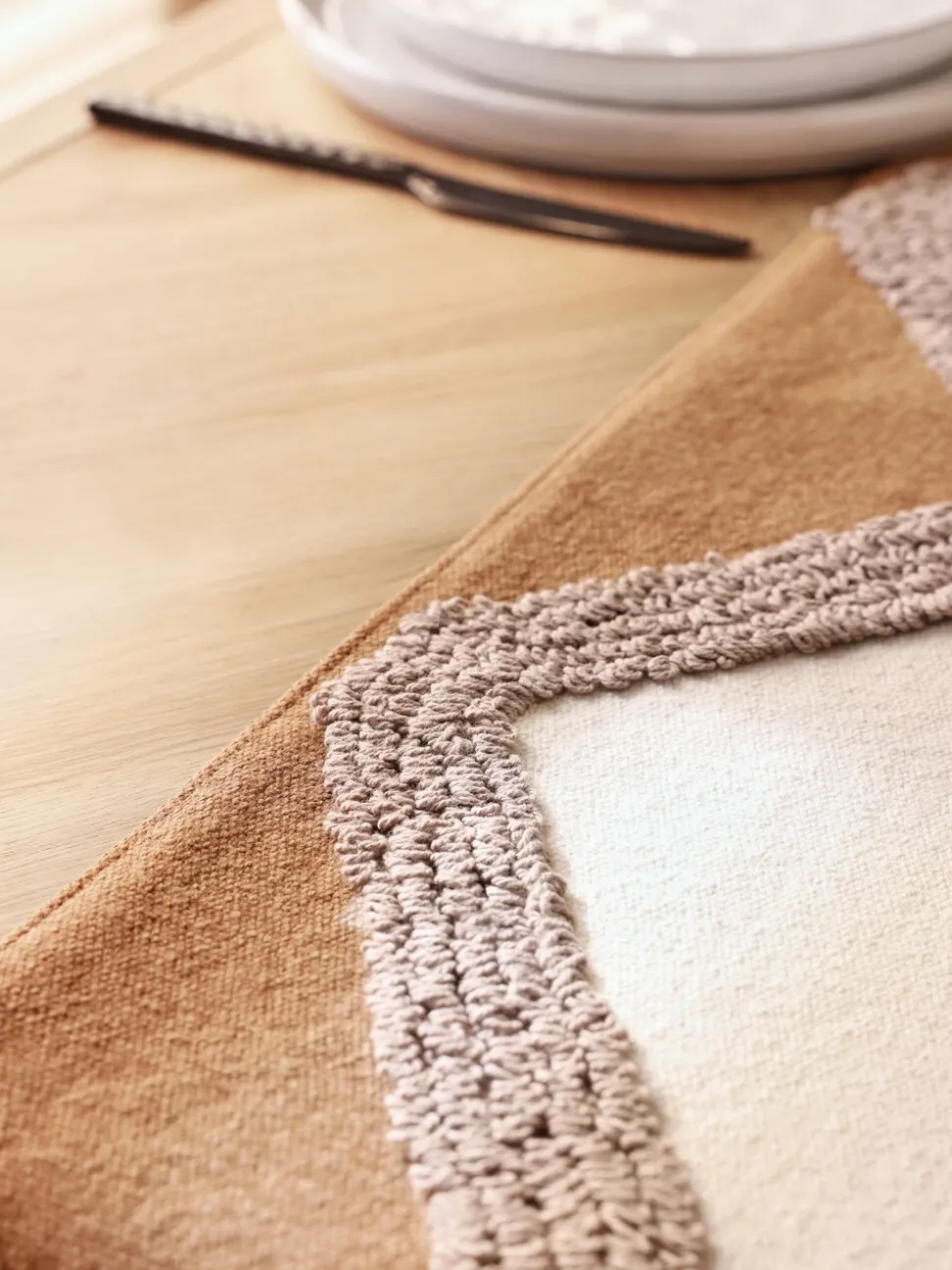 Farah Tufted Kitchen Table Runner