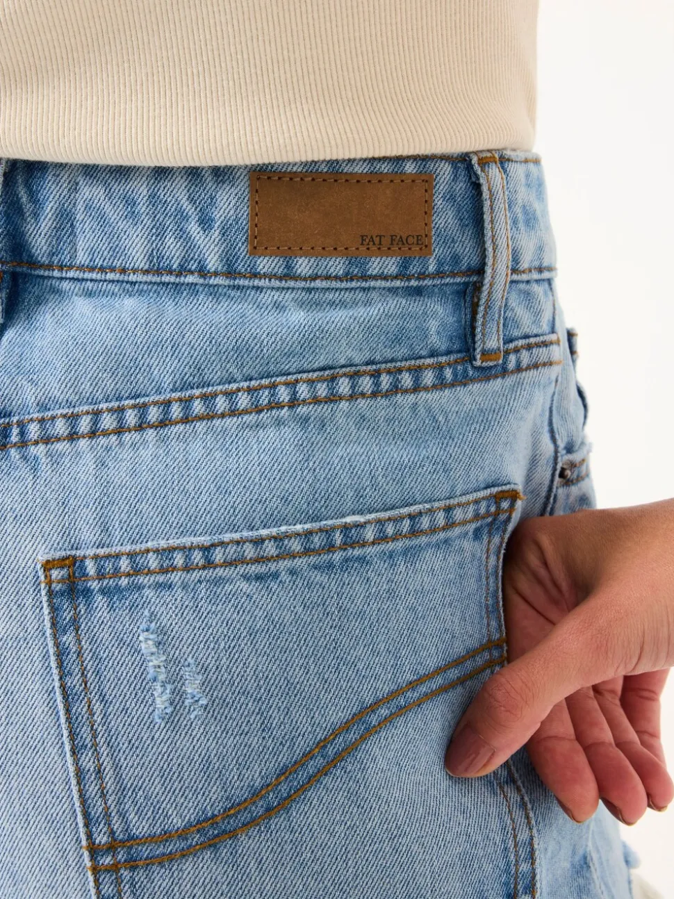 FatFace - Denim short met gerafelde rand