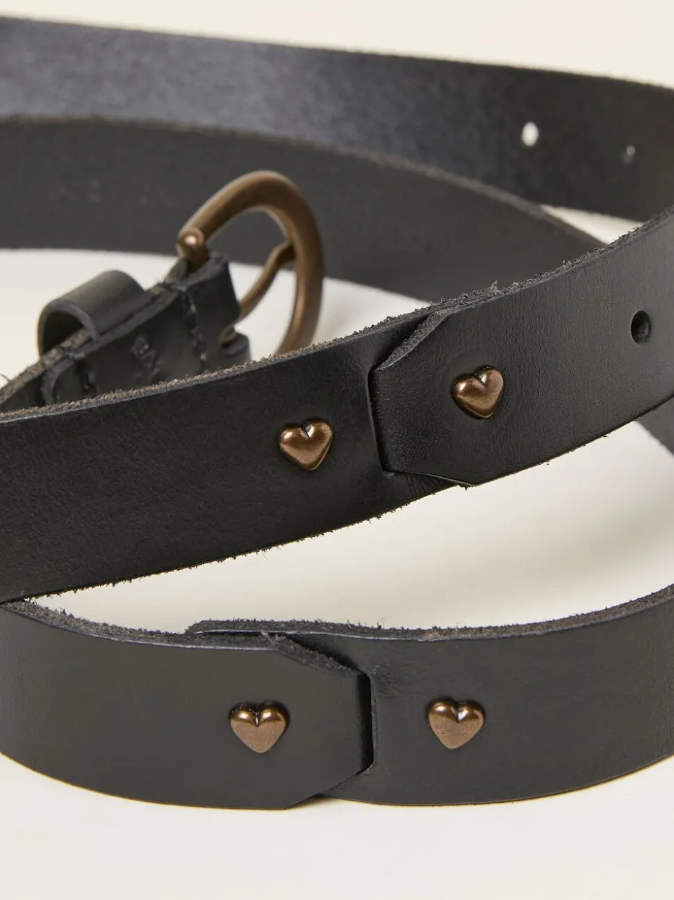 FatFace leren riem met hartvormige studs