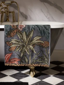 Floral Chic Leaf Towel
