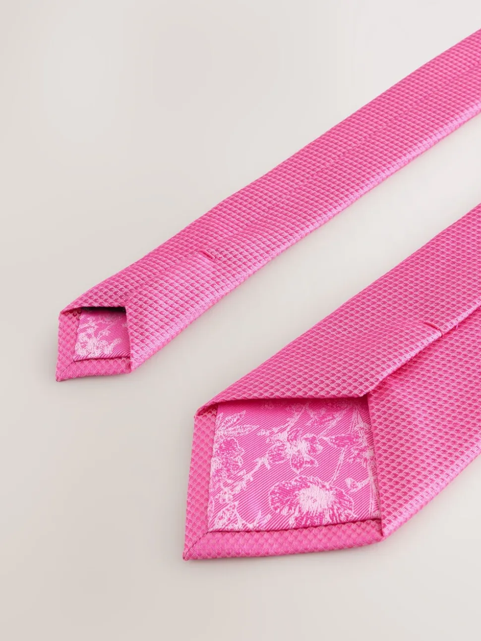 Fuchsia - Set met textuurrijke stropdas en pochet
