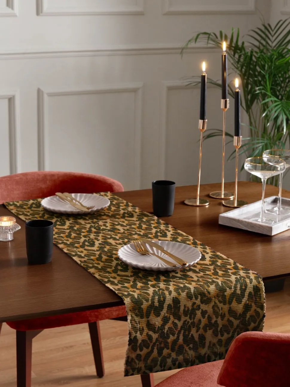 Furn tafelloper met luipaardprint