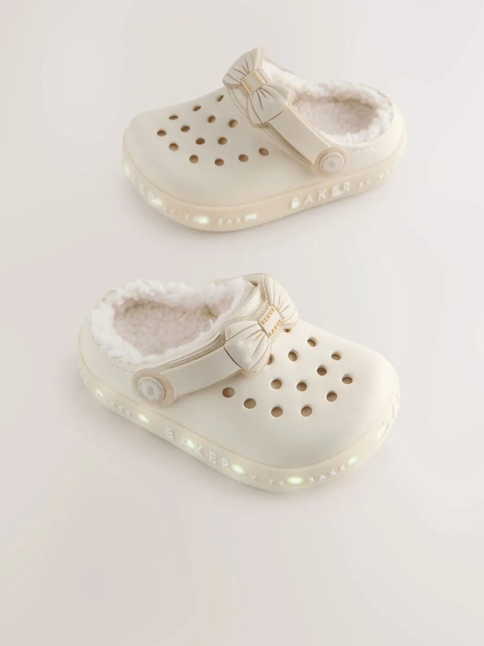 Gebroken wit - Baker by Ted Baker met borg gevoerde klomppantoffels voor meisjes