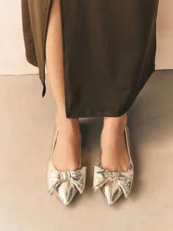 Goud - Ballerina's met spitse neus en strik
