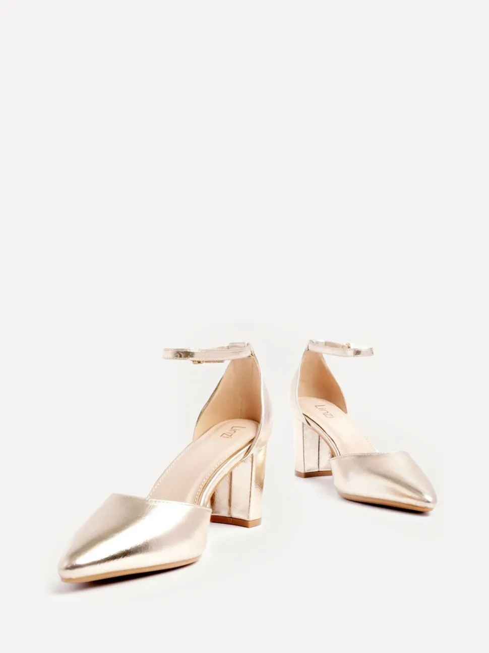 Goud - Linzi Leona pumps met blokhak en dichte hiel