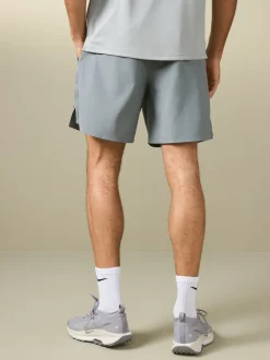 Grijs - 7 inch - Nike Dri-FIT Challenger ongevoerde hardloopshort