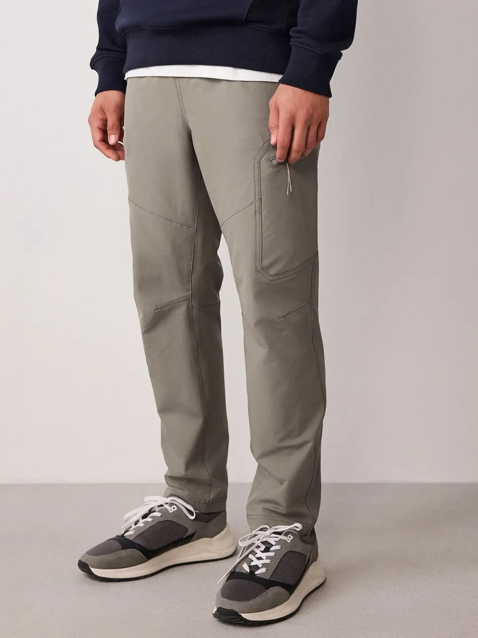 Grijs - DryTech Slim Fit Tech Stretch Utility Cargo Trousers