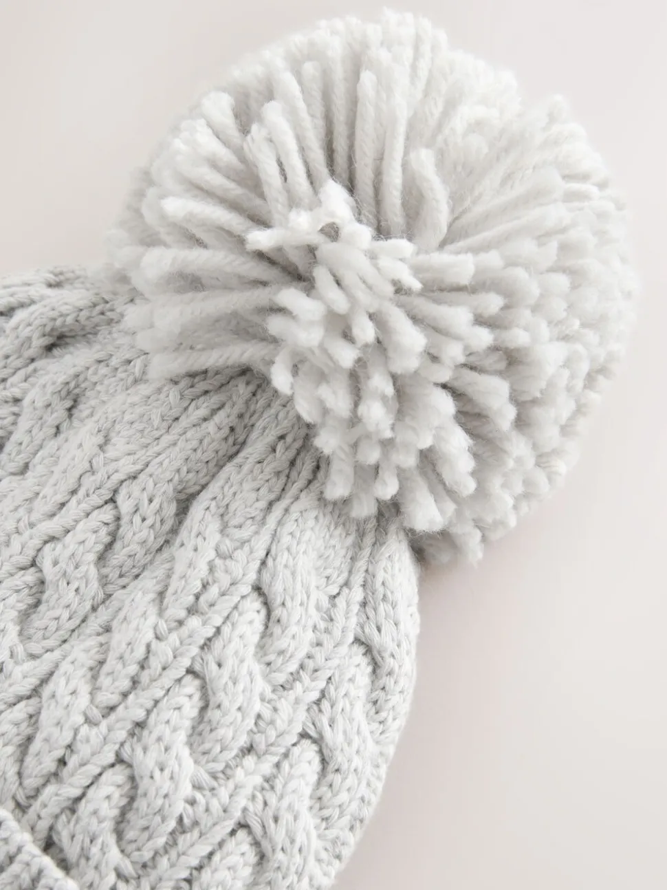 Grijs - Gebreide kabel Beanie-muts met pompom