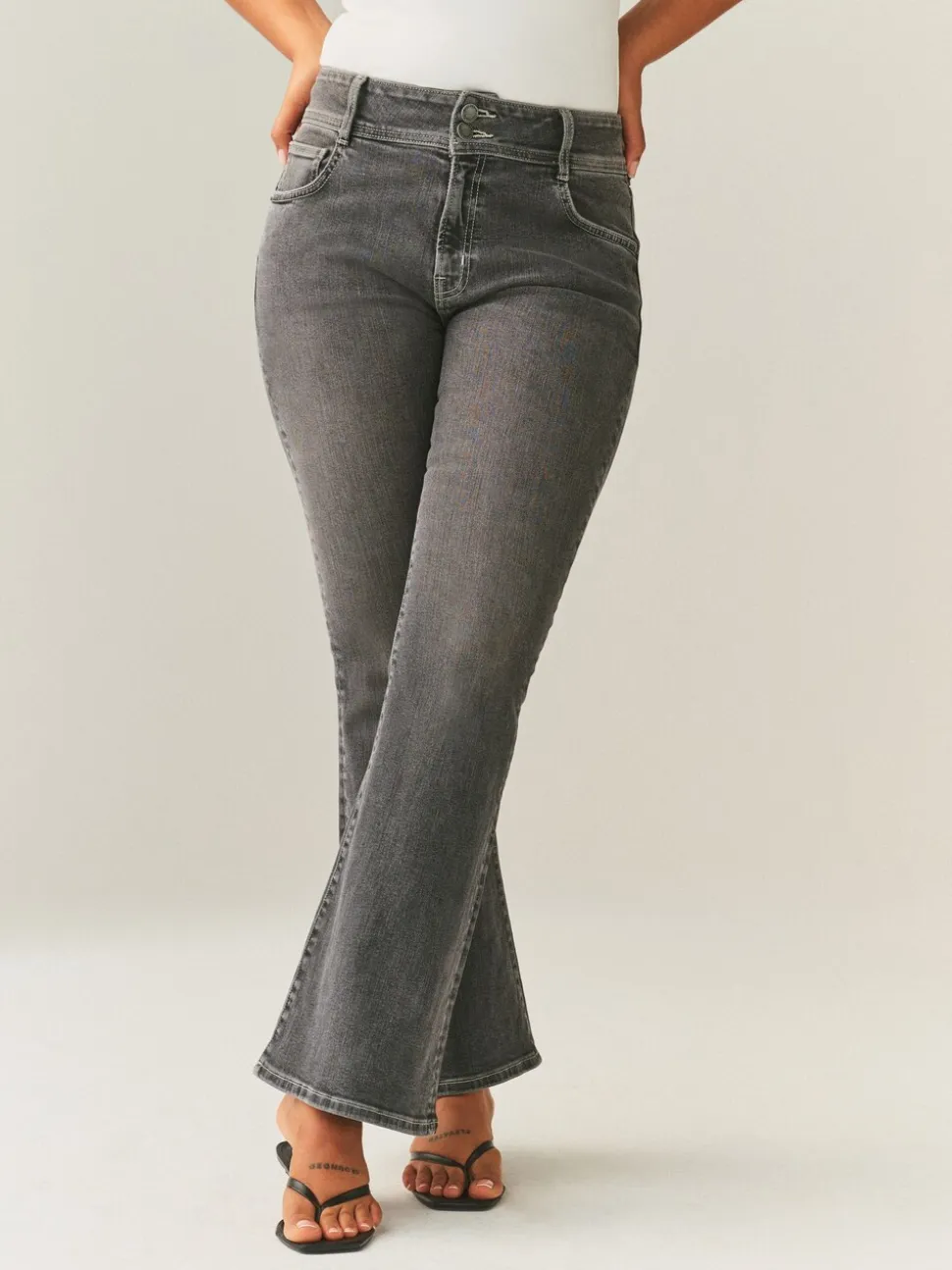 Grijs - Hourglass stretchy flare jeans met hoge taille