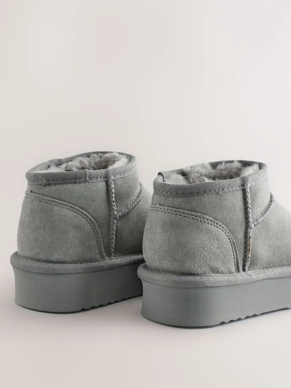 Grijs - Lage schoenen mini warmgevoerde waterafstotende suède Boots
